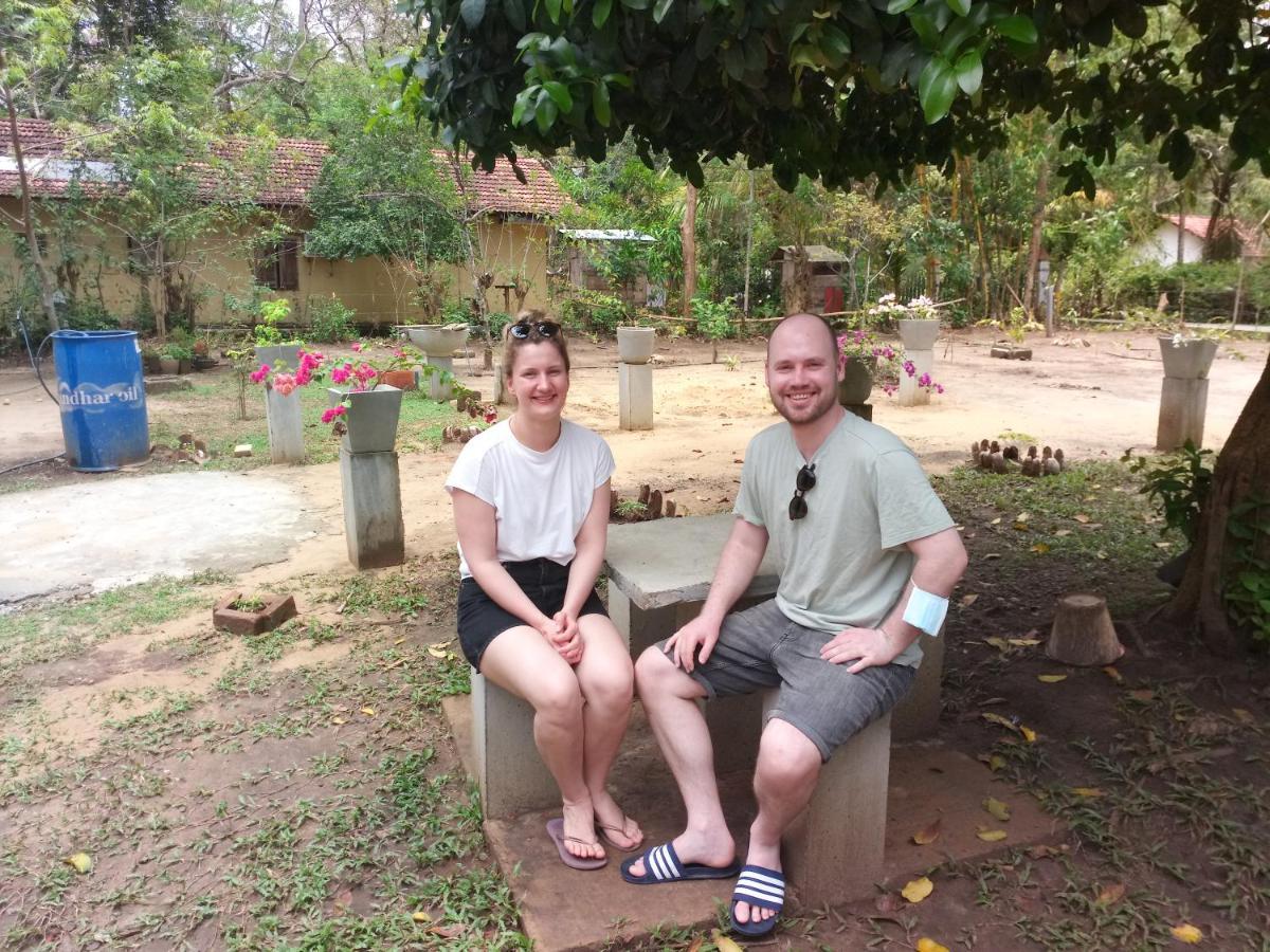 Silent Peacock Villa And Peacock Cafe Tangalle Ngoại thất bức ảnh