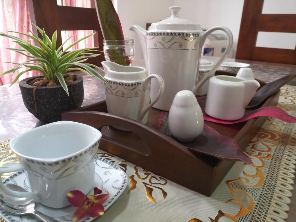Silent Peacock Villa And Peacock Cafe Tangalle Ngoại thất bức ảnh