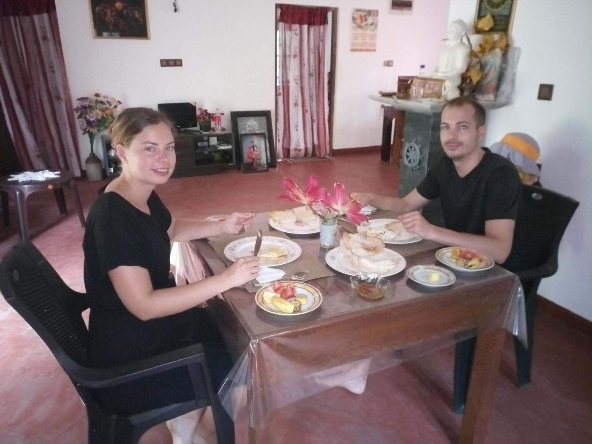 Silent Peacock Villa And Peacock Cafe Tangalle Ngoại thất bức ảnh